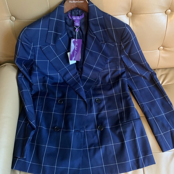 Blazer - Picture 2 of 9